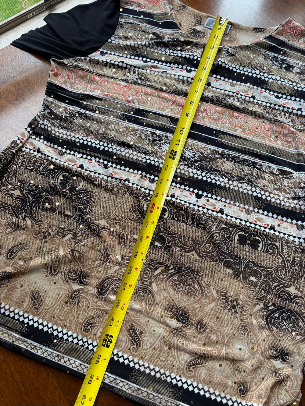 JM Collection | Black Metallic Paisley Keyhole Top - Picture 9 of 9